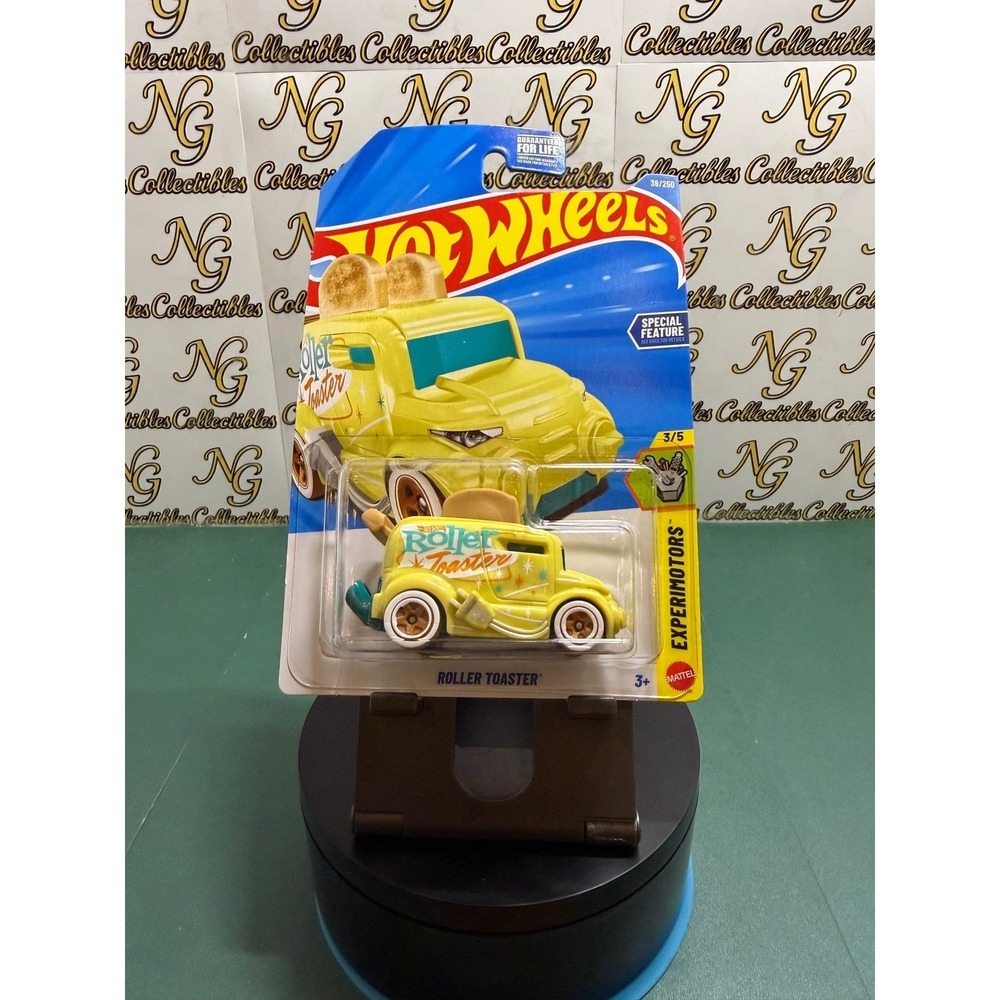 Hot Wheels Roller Toaster Yellow Experimotors 3/5 39/250 2026 Diecast Toy Car